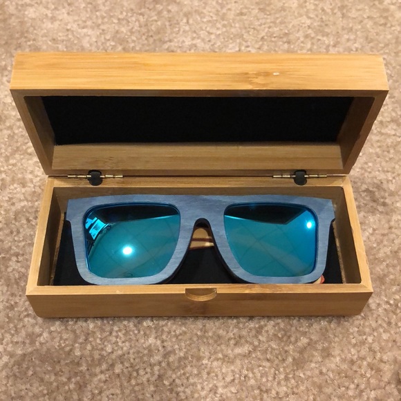 Mini Tree wooden sunglasses with case - Picture 9 of 12